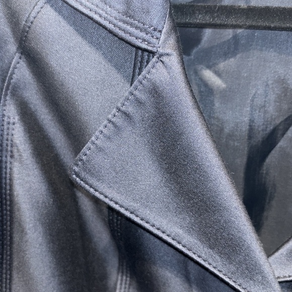 Albert Nipon Navy Wool Silk Blend  short Jacket/Blazer Sz 10 two button classic - Picture 4 of 10